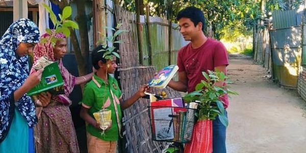 বই আর গাছ বিলানো মাহমুদুল পাচ্ছেন জাতীয় পরিবেশ পদক